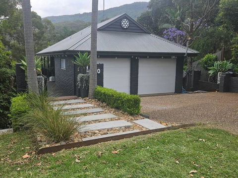 Austinmer Coastal Retreat - Foster Accommodation 0