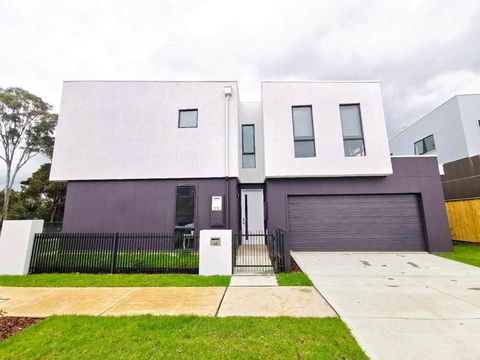 Austral Brand New Modern 4 Br Home - Foster Accommodation 0