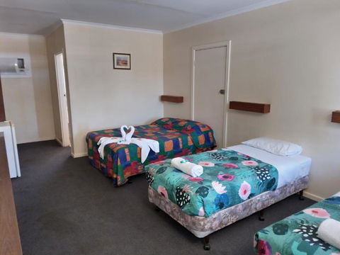 Austral Inn - Foster Accommodation 2