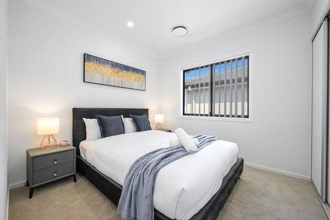 Austral Mordern House 10ppl - Foster Accommodation 2