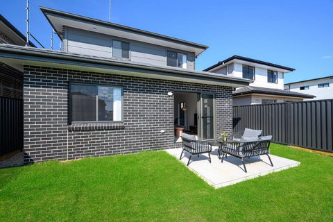 Austral Mordern House 10ppl - Foster Accommodation 3