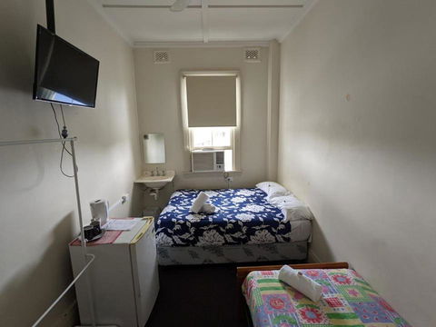 Australian Hotel - Foster Accommodation 4