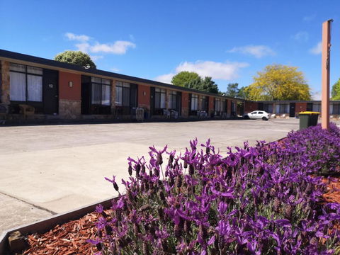 Avenue Motel - Foster Accommodation 2