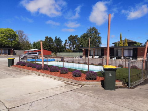 Avenue Motel - Foster Accommodation 3