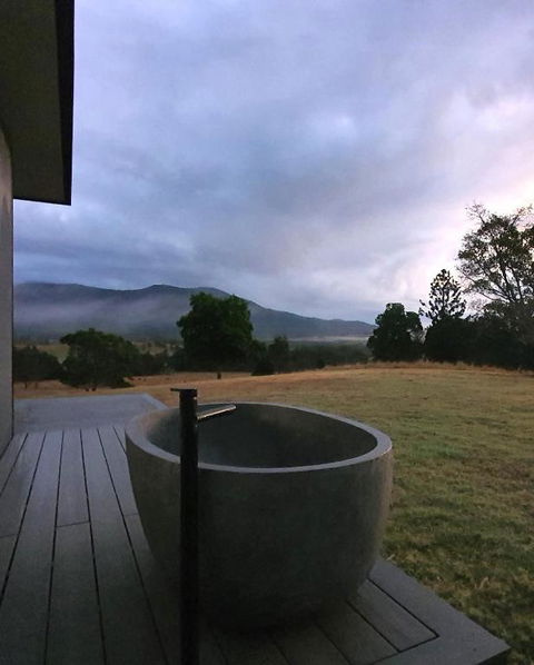 Avion Retreat - Foster Accommodation 1