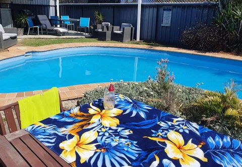 Avlon Gardens Motel - Foster Accommodation 4