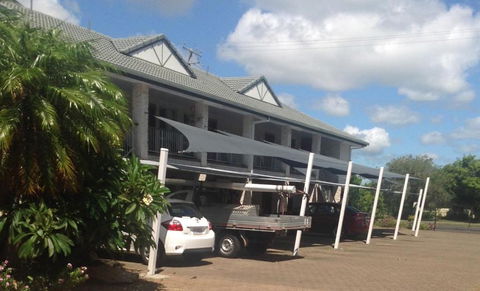 Avlon Gardens Motel - Foster Accommodation 1