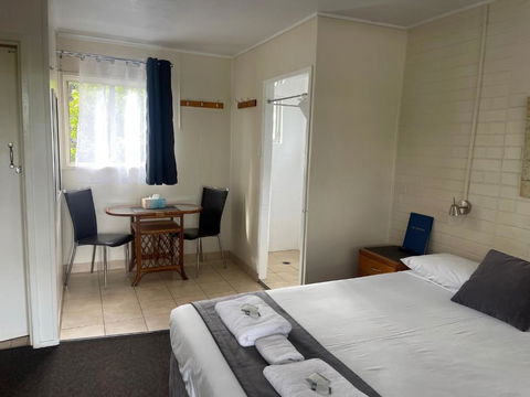 Avocado Motor Inn - Foster Accommodation 0