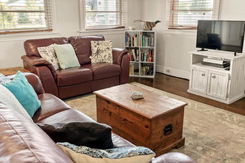 Avondale 7 Cashmore Street - Foster Accommodation 2