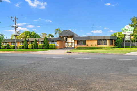 Avondel Motor Inn - Foster Accommodation 0