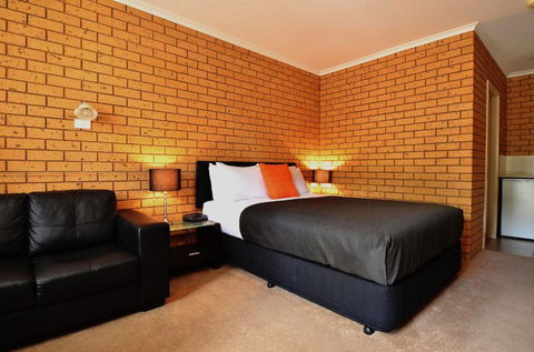 Avondel Motor Inn - Foster Accommodation 3