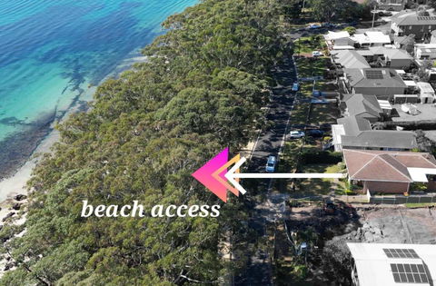 AXL Orion Beach Home: Beach Front - Foster Accommodation 1