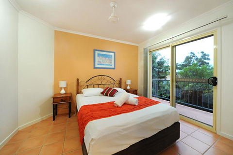 At Beach Court Holiday Villas - Foster Accommodation 2