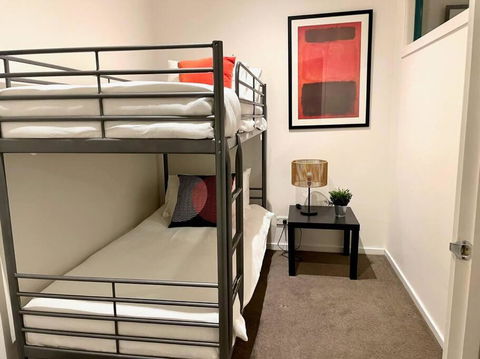 Astral Apartments - Perfectly Located 2 Bedroom Apartment In St Kilda - Foster Accommodation 3