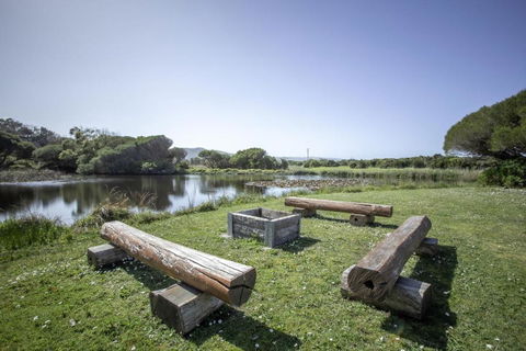 Apollo Bay Cottages- Sabine - Foster Accommodation 2