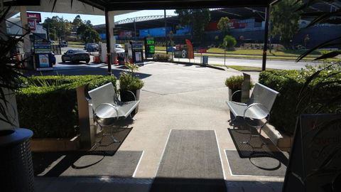 Arena Hotel (formerly Sleep Express Motel) - Foster Accommodation 4