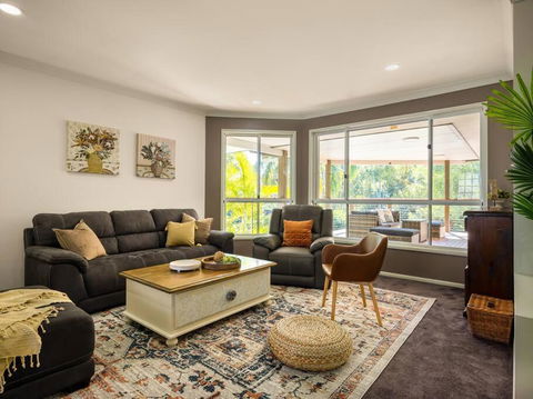 Arcadia 5BR Golfside Parkview Mansion-Tranquil, Huge Deck - Foster Accommodation 0