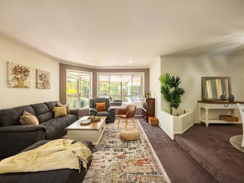 Arcadia 5BR Golfside Parkview Mansion-Tranquil, Huge Deck - Foster Accommodation 3