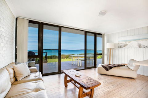 Azure Absolute Beachfront I Pet Friendly - Foster Accommodation 1