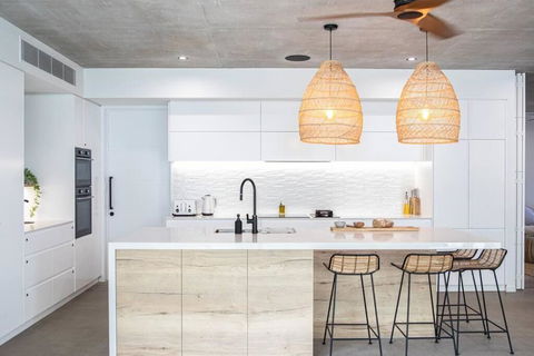 Azure Port Douglas - Luxurious & Modern - Foster Accommodation 1