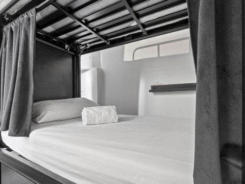 AZZURO POD HOTEL - Potts Point - Foster Accommodation 1