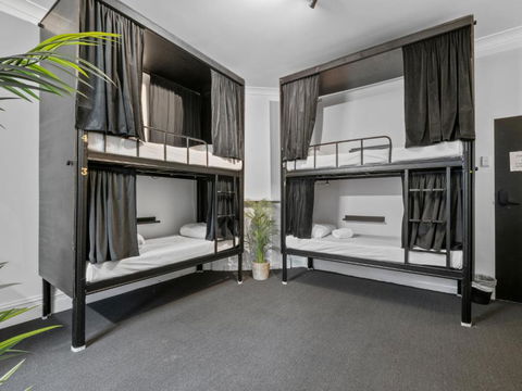 AZZURO POD HOTEL - Potts Point - Foster Accommodation 3