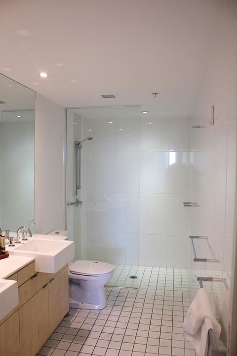 Blue C Coolangatta - Foster Accommodation 26