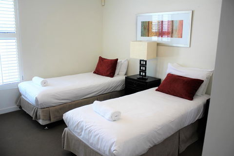 Blue C Coolangatta - Foster Accommodation 24