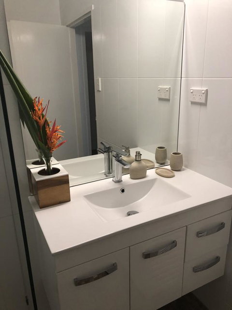 Cairns Beach House Our Oasis - Foster Accommodation 29