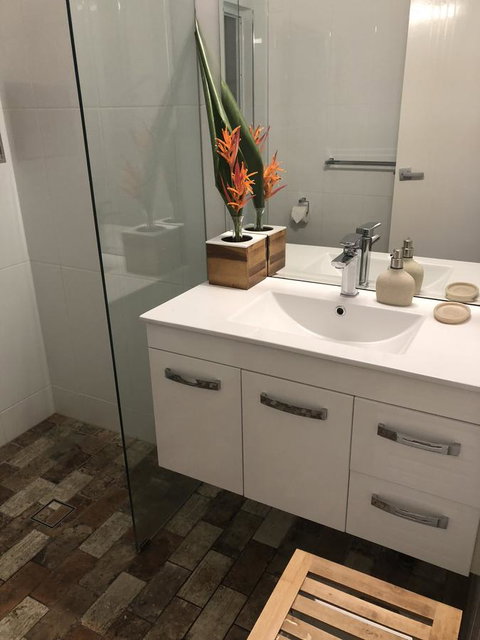 Cairns Beach House Our Oasis - Foster Accommodation 28