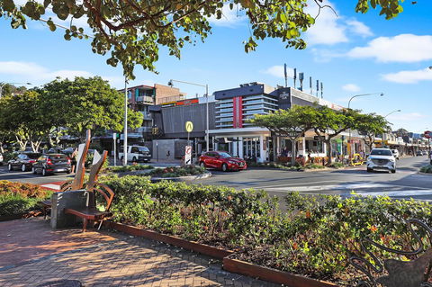 Pacific Regis Beachfront Holiday Apartments - Foster Accommodation 16
