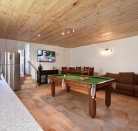 Absolute Waterfront - Foster Accommodation