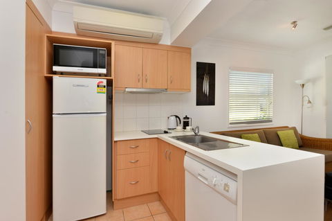 Port Douglas Apartments - Adults Only Oasis - Foster Accommodation 8