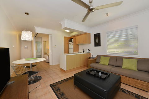 Port Douglas Apartments - Adults Only Oasis - Foster Accommodation 7