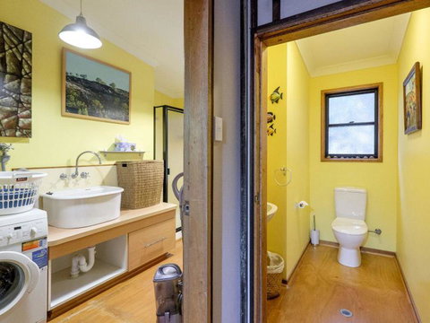 Five Bimba (Tractor House) - Foster Accommodation 15