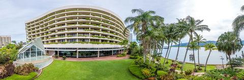 Hilton Cairns - Foster Accommodation 18