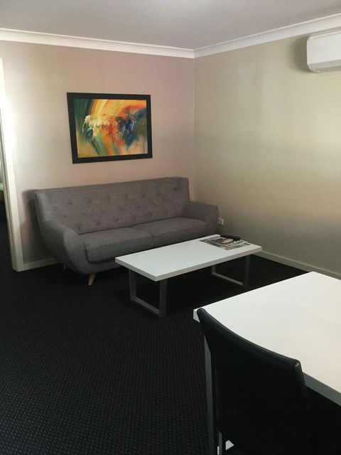 Villa Nova Motel - Foster Accommodation 3