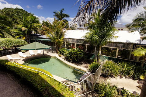 Shamrock Gardens Motel - Foster Accommodation 3