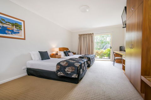 Shamrock Gardens Motel - Foster Accommodation 12