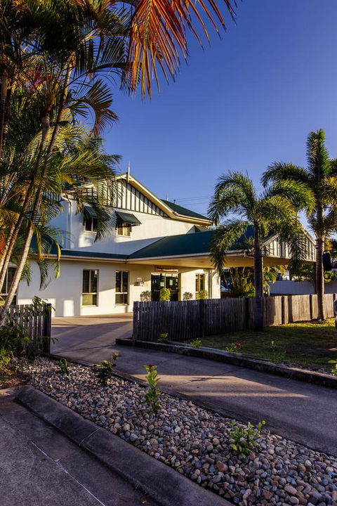 Shamrock Gardens Motel - Foster Accommodation 0
