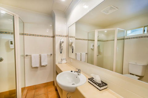 Shamrock Gardens Motel - Foster Accommodation 6