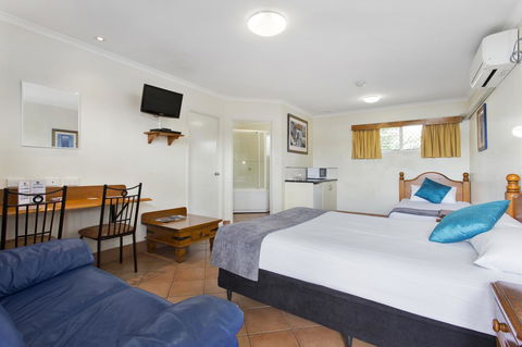 Glenmore Tavern - Foster Accommodation 33