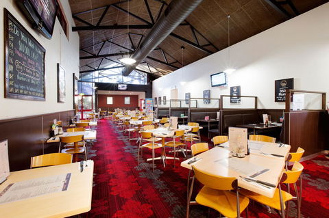 Glenmore Tavern - Foster Accommodation 20