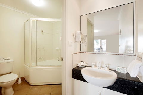 Glenmore Tavern - Foster Accommodation 3