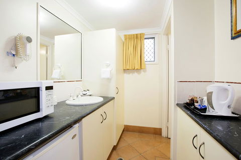Glenmore Tavern - Foster Accommodation 34