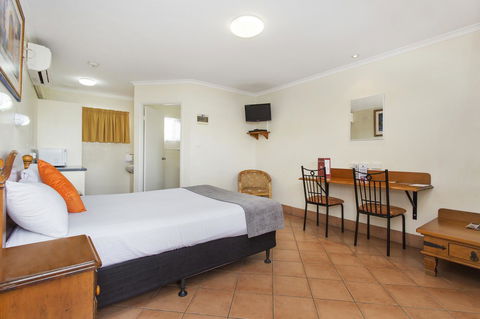 Glenmore Tavern - Foster Accommodation 29