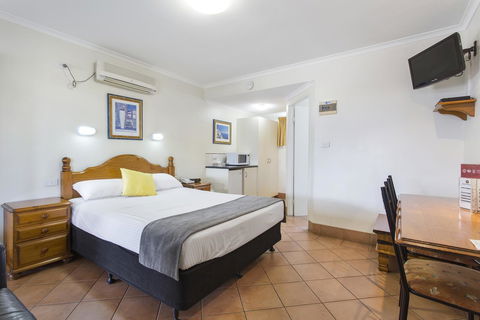 Glenmore Tavern - Foster Accommodation 0