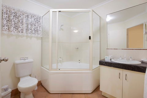 Glenmore Tavern - Foster Accommodation 13