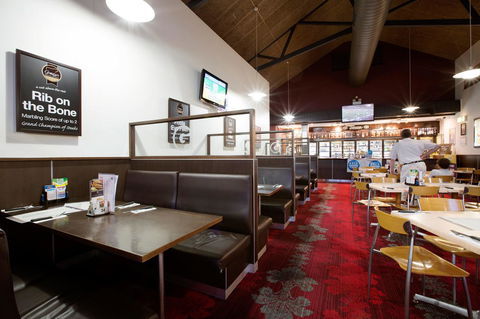 Glenmore Tavern - Foster Accommodation 22