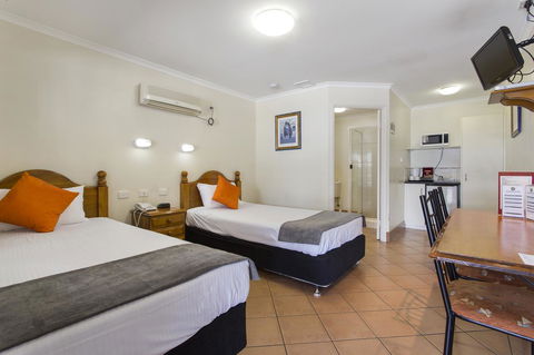 Glenmore Tavern - Foster Accommodation 16